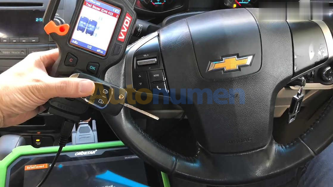 OBDSTAR DP plus program remote key on Chevrolet Trailblazer Duramax 2013-2 (2)