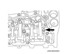 How-to-Remove-Cylinder-Head-Assembly-For-Hitachi-ISUZU-31