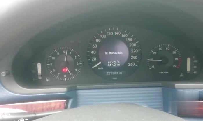 Benz-W211-R230-Brake-Warning-Light-Reset-with-MB-SD-C4-9 (2)